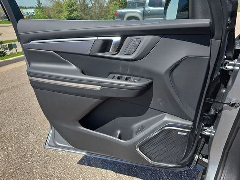 New 2026 Buick Enclave Sport Touring w/ LPO, Floor Liner Package AWD/4WD image 29