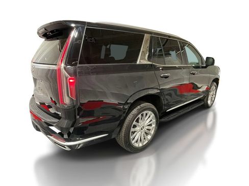 Used 2023 Cadillac Escalade Premium Luxury AWD/4WD image 4