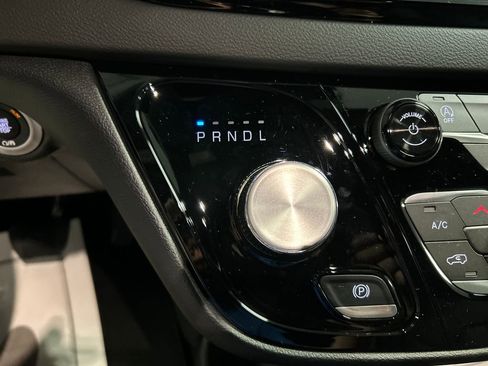 New 2026 Chrysler Voyager LX image 18