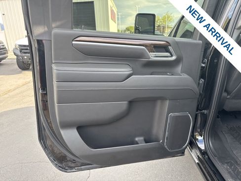 Used 2025 Chevrolet Silverado 2500 LT w/ Trail Boss Package image 15