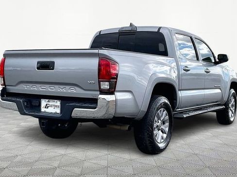 Used 2018 Toyota Tacoma SR5 image 5