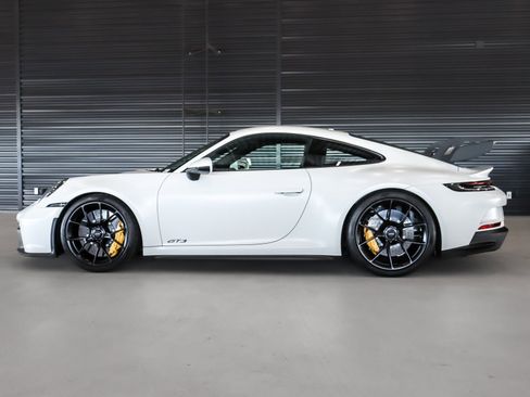 Certified 2022 Porsche 911 GT3 image 2