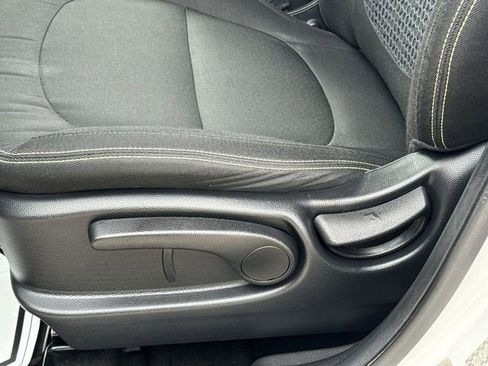 Used 2016 Kia Soul + FWD image 13