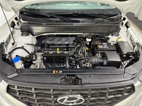 Used 2023 Hyundai Venue SE image 22