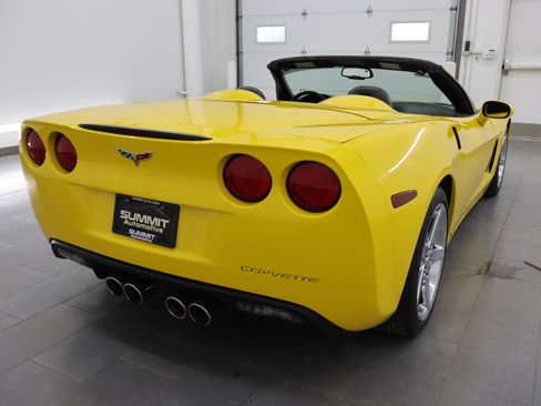 Used 2007 Chevrolet Corvette Convertible w/ Preferred Equipment Group RWD image 40