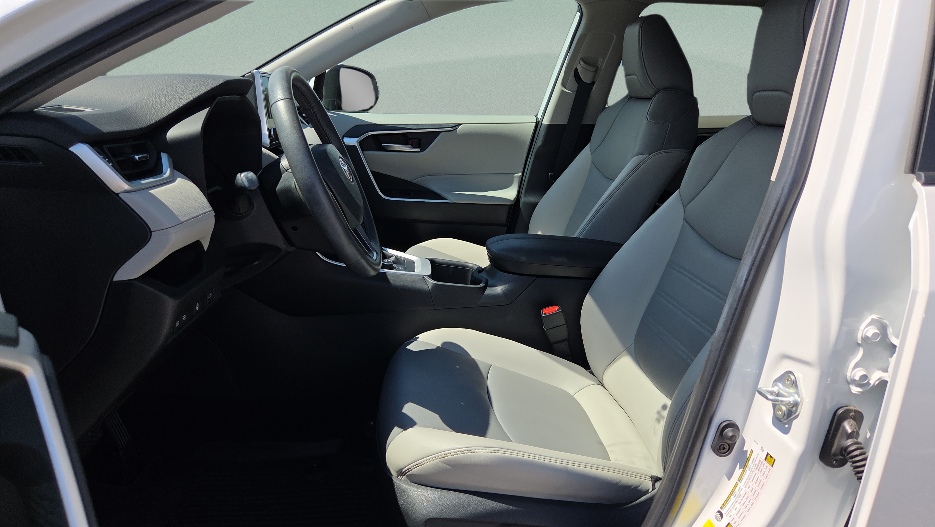 Certified 2023 Toyota RAV4 XLE Premium AWD/4WD image 11