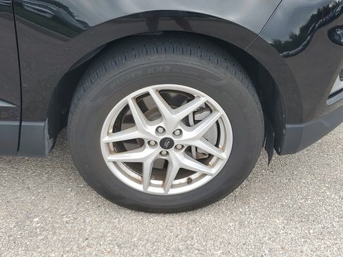 Used 2023 Ford Edge SEL image 9