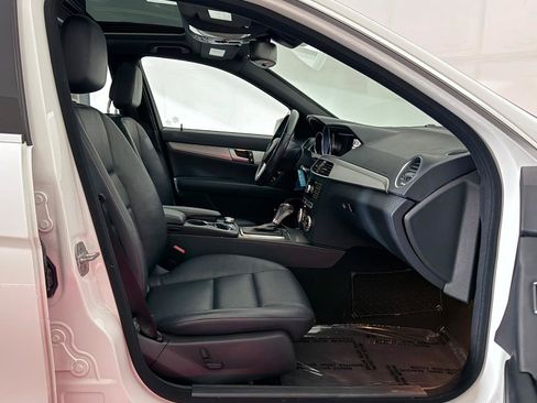 Used 2014 Mercedes-Benz C 250 Sedan image 25