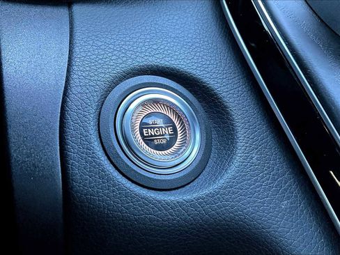 Used 2021 Mercedes-Benz C 300 Sedan image 33