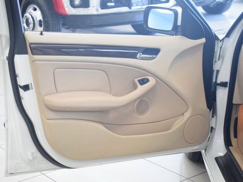 Used 2000 BMW 323i Sedan RWD image 19