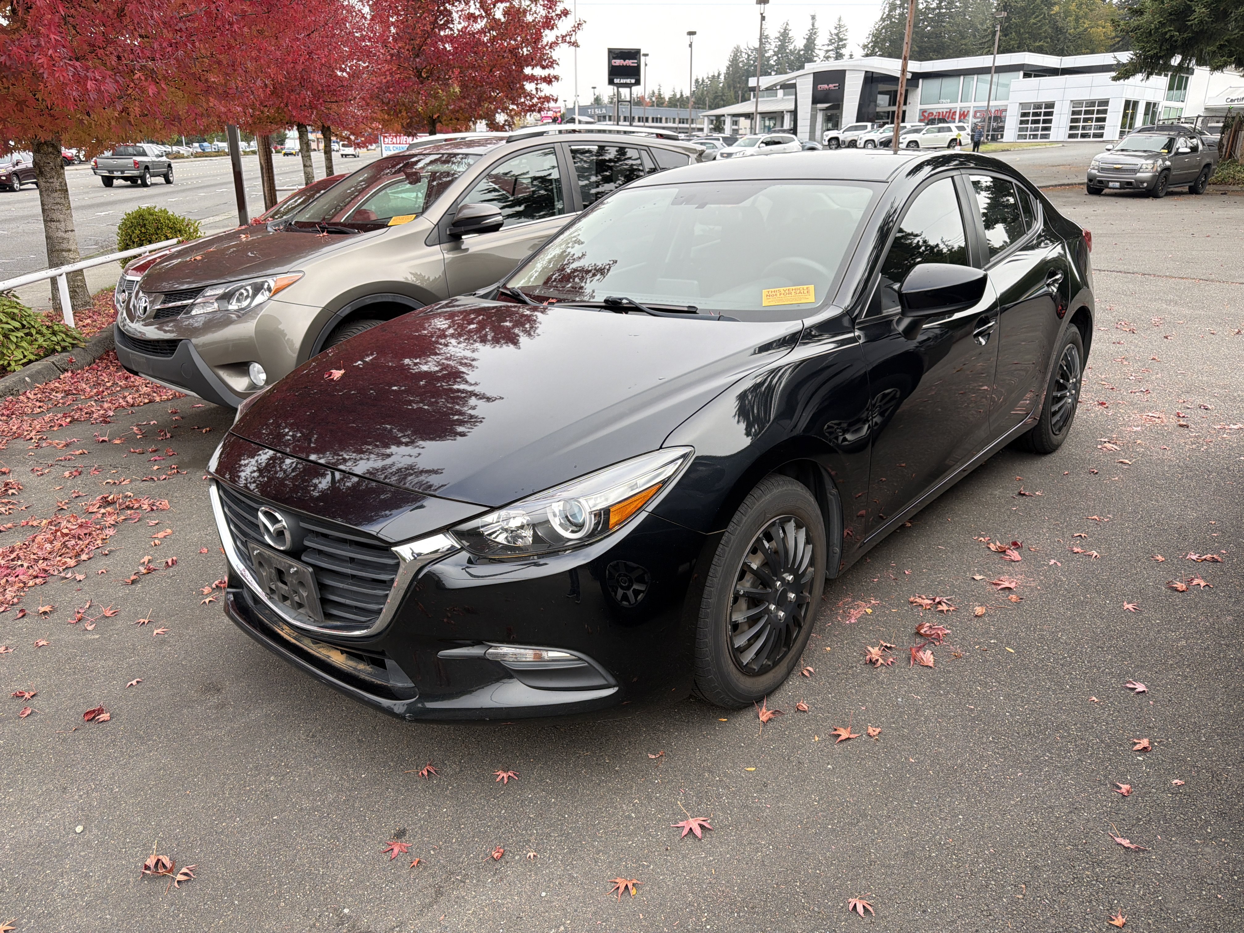 Used 2017 MAZDA MAZDA3 Sport FWD image 2