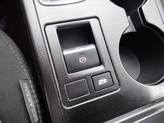 Used 2015 Subaru Legacy 2.5i Premium w/ Moonroof Package AWD/4WD image 16