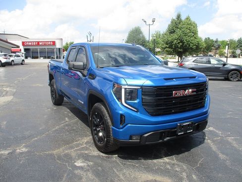 Used 2023 GMC Sierra 1500 Elevation AWD/4WD image 2