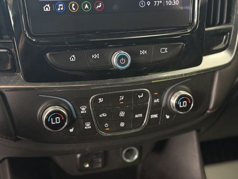 Used 2023 Chevrolet Traverse RS AWD/4WD image 42