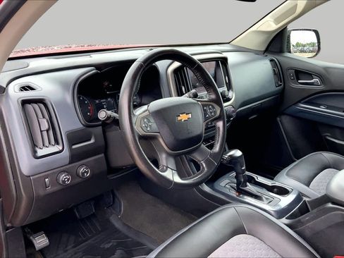Used 2015 Chevrolet Colorado Z71 AWD/4WD image 17
