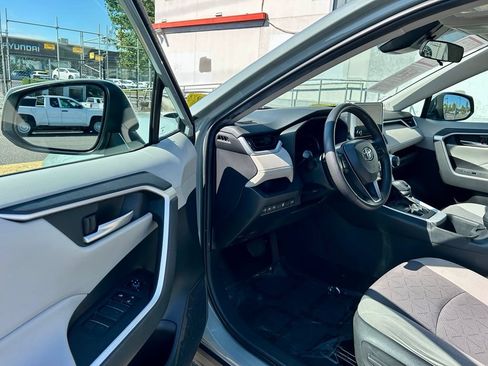 Certified 2023 Toyota RAV4 XLE w/ Convenience Package AWD/4WD image 9