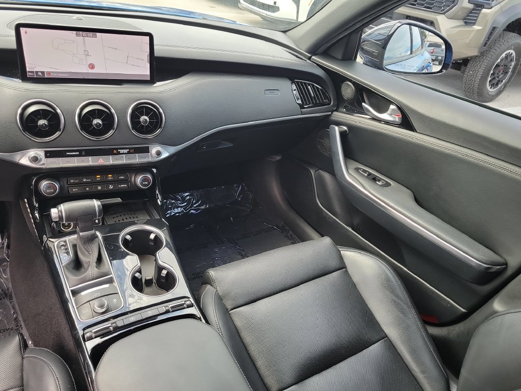 Used 2022 Kia Stinger GT-Line w/ Sun & Sound Package RWD image 28