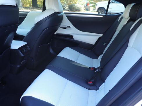 Used 2023 Lexus ES 350 F Sport image 17