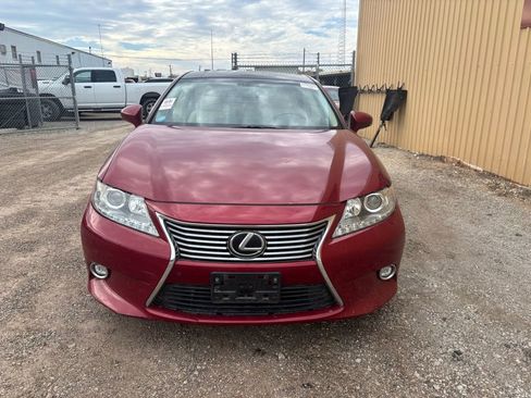 Used 2015 Lexus ES 350 w/ Ultra Luxury Package image 2