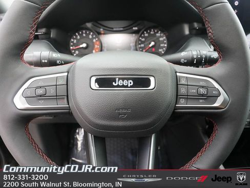 New 2025 Jeep Compass Trailhawk w/ Trailhawk Convenience Group image 13