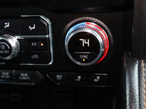 Used 2023 GMC Yukon AT4 w/ Technology Package image 30