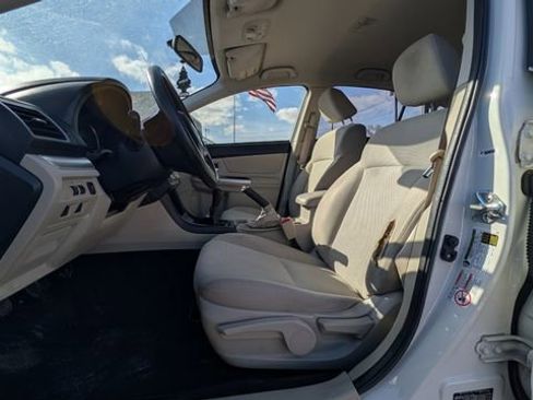 Used 2015 Subaru Crosstrek 2.0i Premium image 3