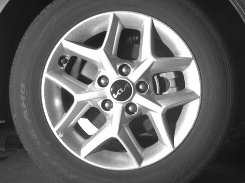 Used 2025 Kia Soul LX w/ LX Technology Package FWD image 13