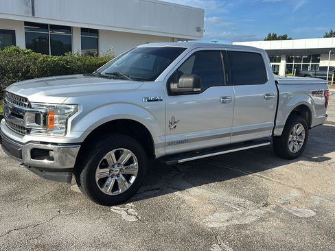 Used 2018 Ford F150 XLT w/ Equipment Group 302A Luxury AWD/4WD image 3