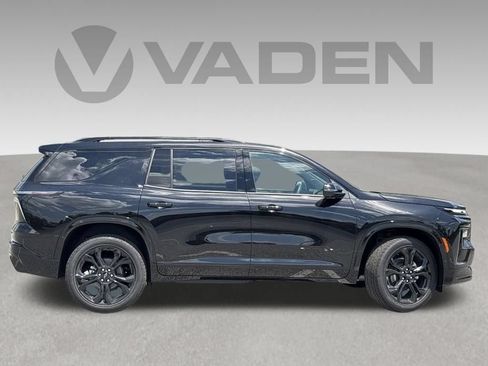 Used 2027 Chevrolet Traverse RS FWD image 23