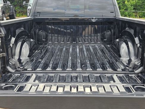 Used 2021 RAM 1500 Laramie AWD/4WD image 6