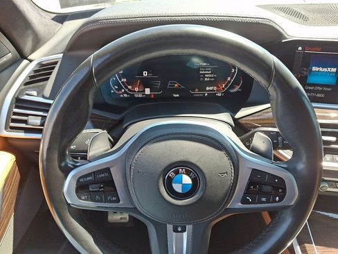 Used 2021 BMW X7 M50i w/ Cold Weather Package image 21