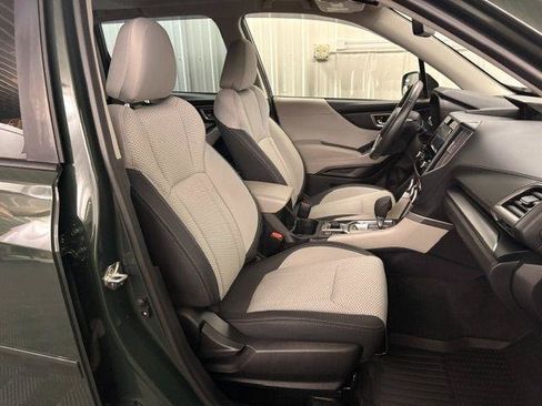 Used 2023 Subaru Forester Premium AWD/4WD image 25