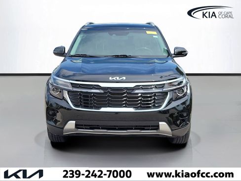 Certified 2024 Kia Seltos EX FWD image 2