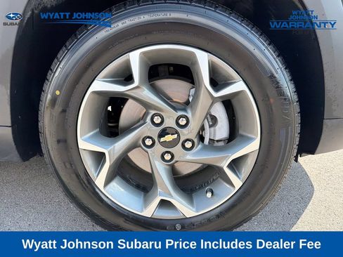 Used 2024 Chevrolet Trax LT FWD image 12