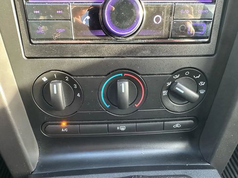 Used 2009 Ford Mustang GT Premium image 27