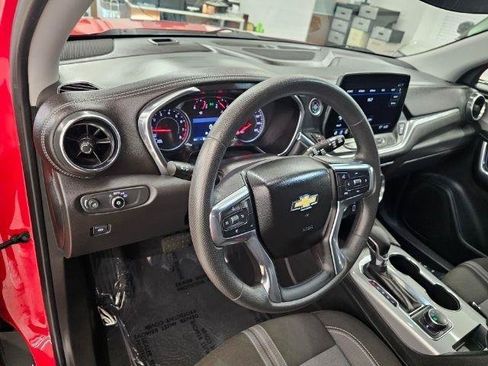 Used 2023 Chevrolet Blazer LT AWD/4WD image 7