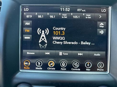 Used 2018 Jeep Grand Cherokee Limited AWD/4WD image 17