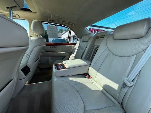 Used 2004 Lexus LS 430 RWD image 15