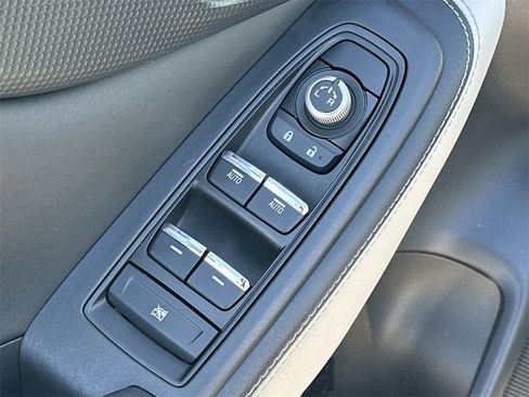 Used 2022 Subaru Forester Limited image 20