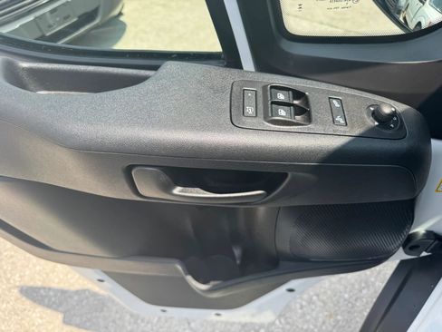 Used 2026 RAM ProMaster 2500 w/ Convenience Group FWD image 21