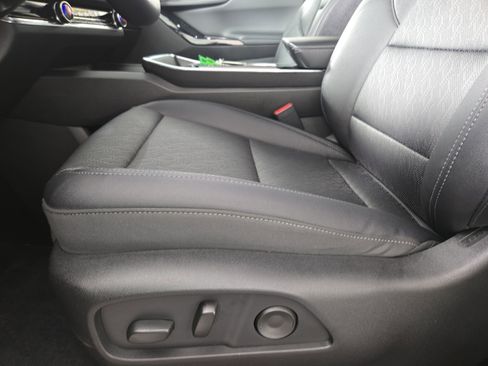 Certified 2025 Chevrolet Equinox LT w/ Convenience Package II image 31