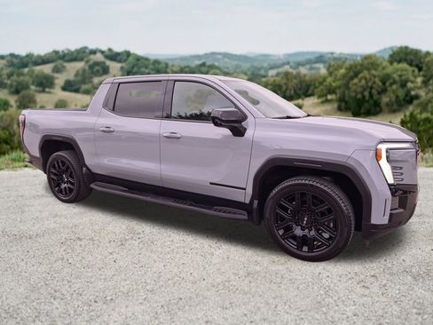 Certified 2026 GMC Sierra EV Elevation AWD/4WD image 13