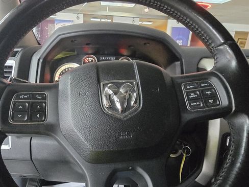 Used 2017 RAM 1500 Big Horn AWD/4WD image 19