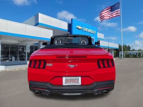 Used 2024 Ford Mustang Premium image 8