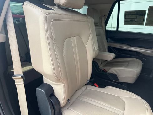 Used 2024 Ford Expedition Limited RWD image 35