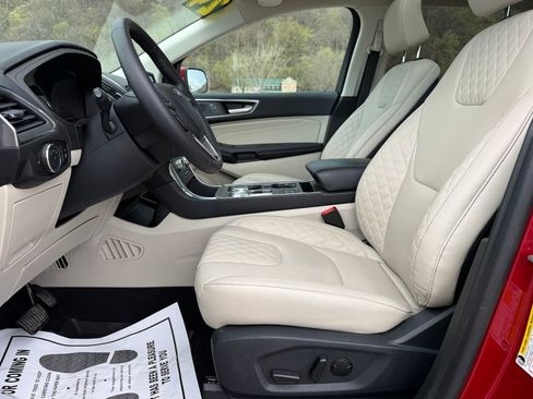 Used 2024 Ford Edge Titanium image 19