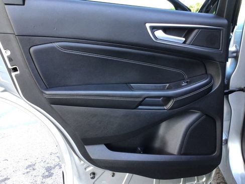 Used 2021 Ford Edge Titanium AWD/4WD image 32