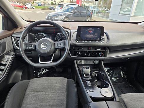 Used 2021 Nissan Rogue S image 17