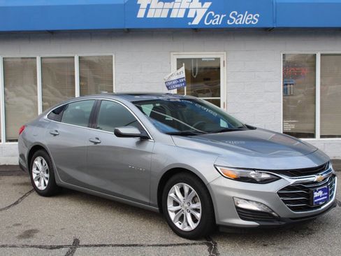 Used 2024 Chevrolet Malibu LT image 2
