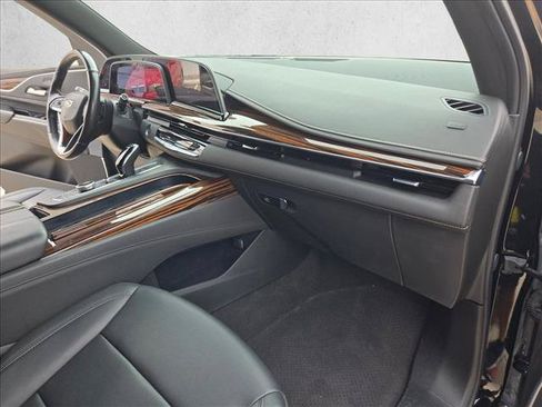 Used 2024 Cadillac Escalade ESV Luxury RWD image 21
